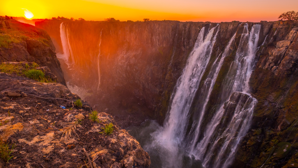 Tour Victoria Falls With Africa Moja today!